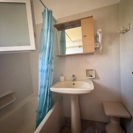 Nikoli Apartment