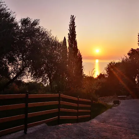 Nikoli Daire Benitses (Corfu)