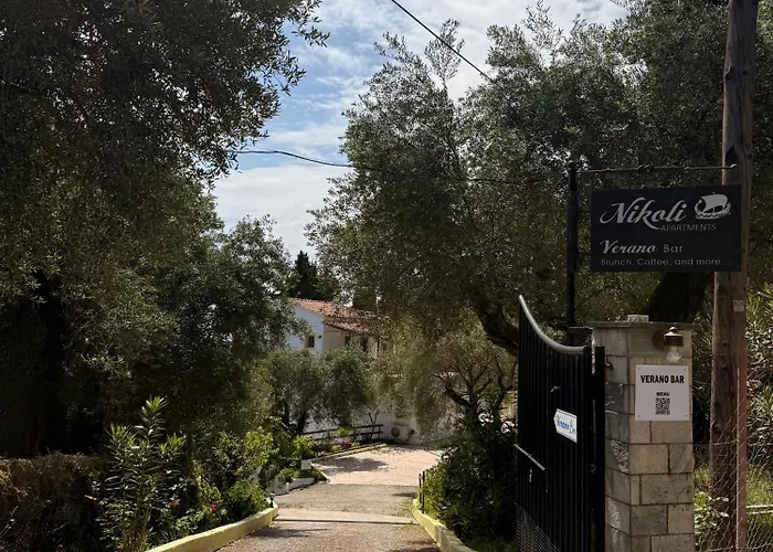 Nikoli * Benitses (Corfu)