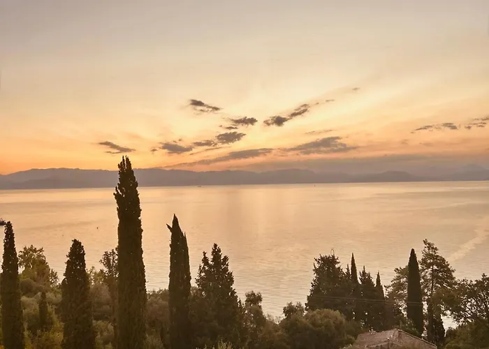 Nikoli * Benitses (Corfu)