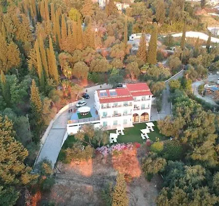 Nikoli Lejlighed Mpenitses