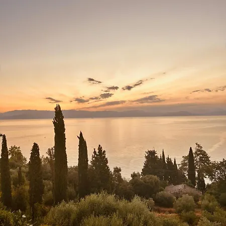 Nikoli * Benitses (Corfu)